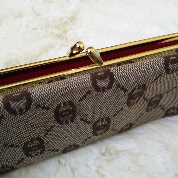 Mirror Kiss-Close makeup pouch - Picture 4 of 11